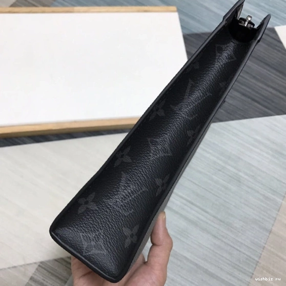 WIS LOUIS MM VOYAGE POCHETTE VUITTON 0801